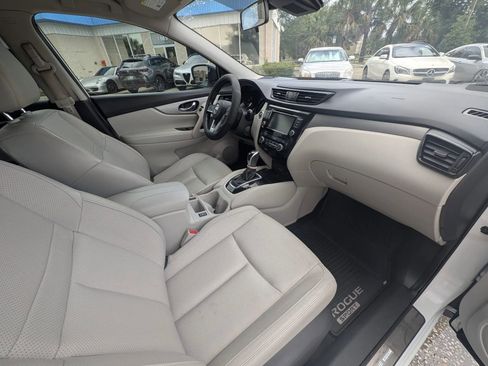Used 2020 Nissan Rogue Sport SL FWD image 8