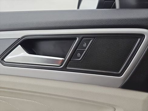 Used 2023 Volkswagen Atlas SEL R-Line AWD/4WD image 42