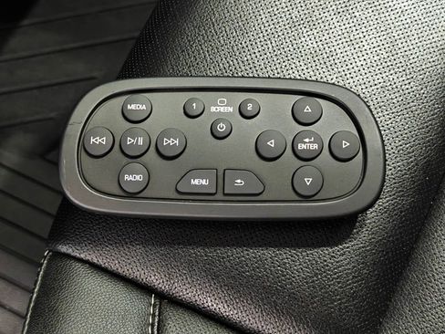 Used 2018 Chevrolet Tahoe Premier AWD/4WD image 12
