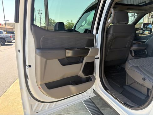 Used 2026 Ford F250 Platinum w/ Platinum Plus Package AWD/4WD image 2