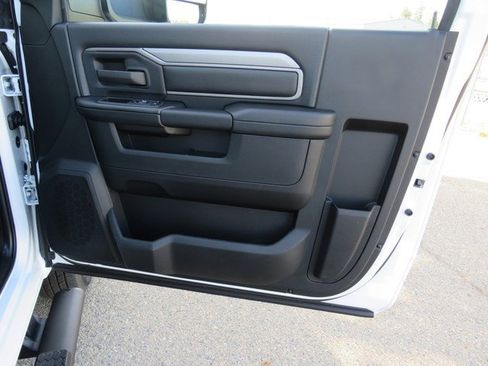 New 2022 RAM 3500 Tradesman image 49