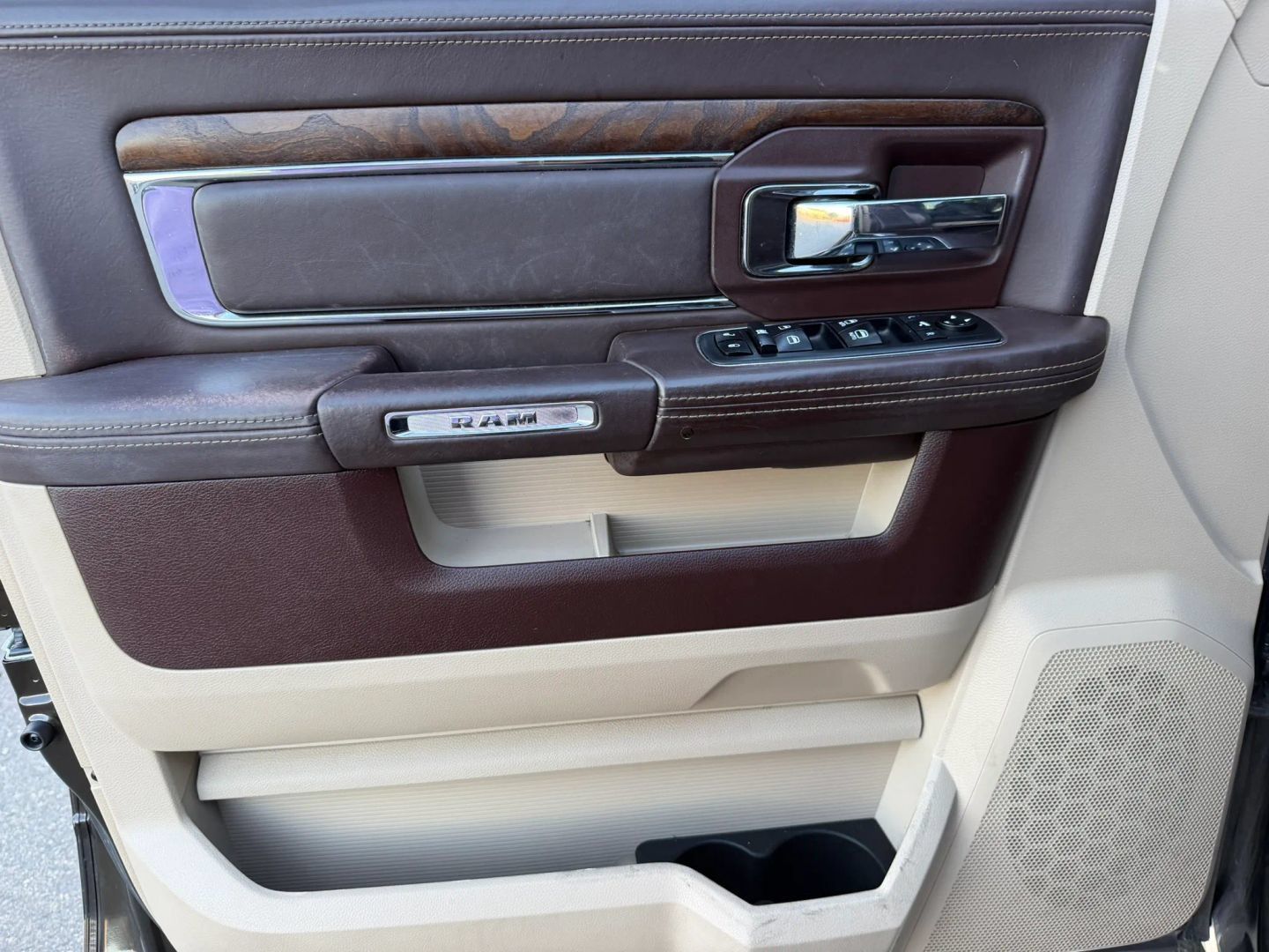 Used 2013 RAM 1500 Laramie Longhorn w/ Convenience Group RWD image 9