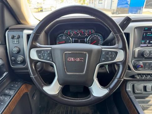 Used 2018 GMC Sierra 1500 SLT AWD/4WD image 18