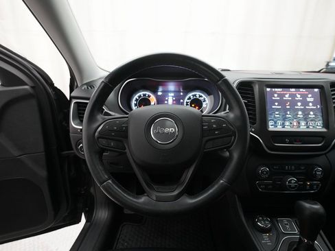 Used 2019 Jeep Cherokee Trailhawk w/ Comfort/Convenience Group image 4