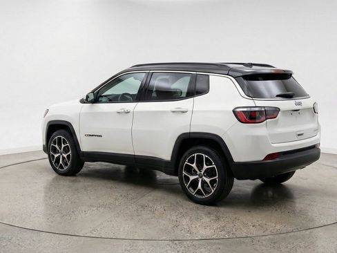 Used 2025 Jeep Compass Limited image 6