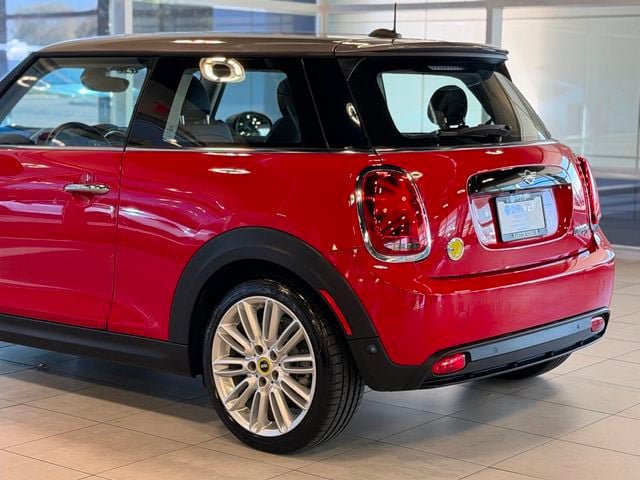 Used 2024 MINI Cooper SE FWD image 13