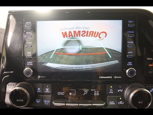 Used 2022 Toyota Highlander XSE FWD image 24