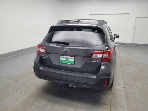 Used 2019 Subaru Outback 2.5i Premium image 7
