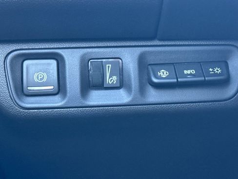 Used 2023 GMC Acadia Denali w/ Black Diamond Edition image 40