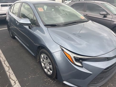 Used 2024 Toyota Corolla LE image 3