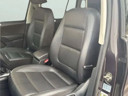 Used 2016 Volkswagen Tiguan S image 23