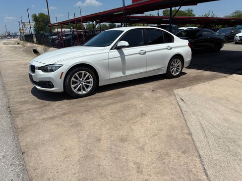 Used 2017 BMW 320i Sedan RWD image 17
