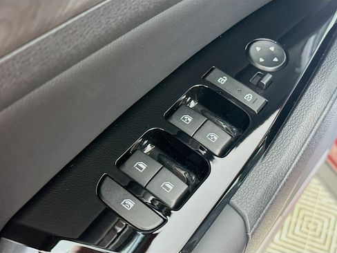 Certified 2023 Kia Sportage X-Line image 18