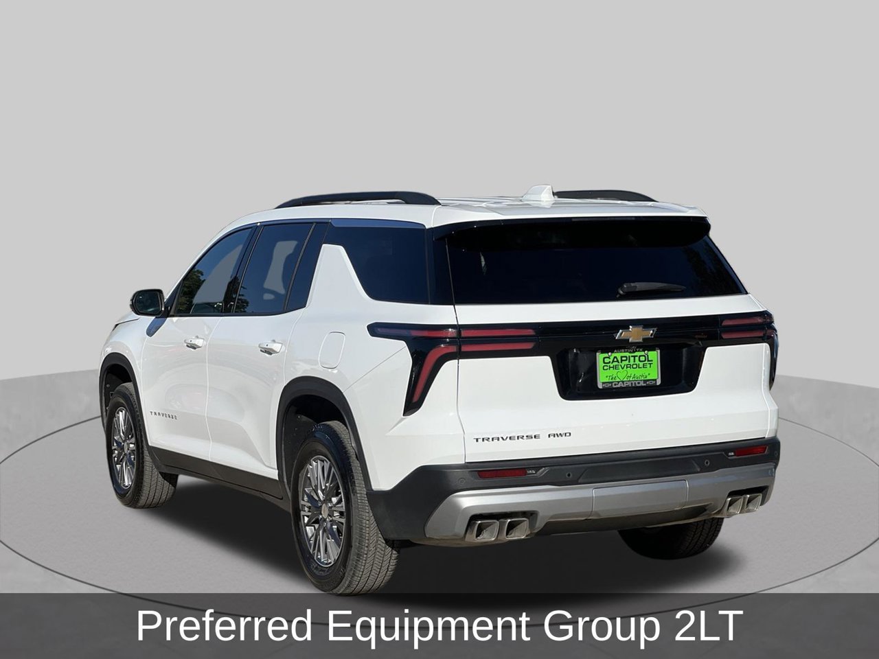 Used 2026 Chevrolet Traverse LT AWD/4WD image 3