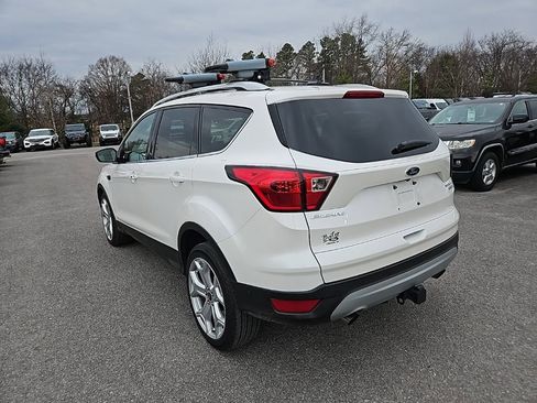 Used 2019 Ford Escape Titanium image 5