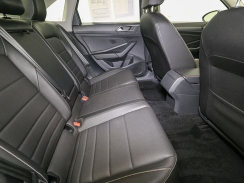 Certified 2022 Volkswagen Jetta SE FWD image 21