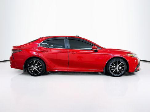 Used 2021 Toyota Camry SE w/ Cold Weather Package AWD/4WD image 10