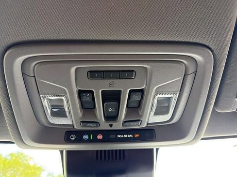 Used 2024 GMC Sierra 1500 Denali w/ Denali Reserve Package AWD/4WD image 37