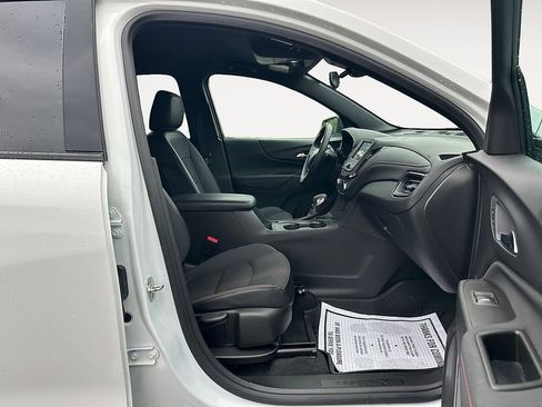 Used 2024 Chevrolet Equinox RS FWD image 15
