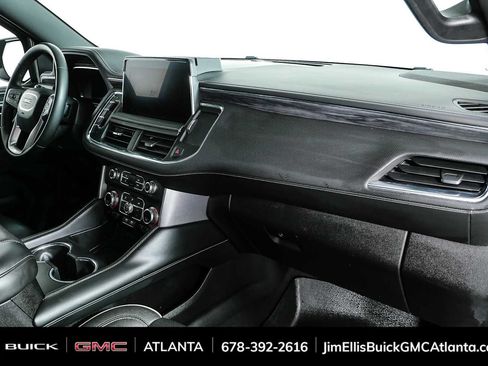 Used 2023 GMC Yukon XL SLT AWD/4WD image 48
