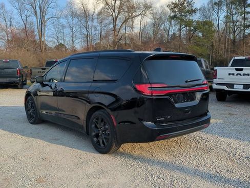 New 2026 Chrysler Pacifica Select w/ S Appearance Package FWD image 3