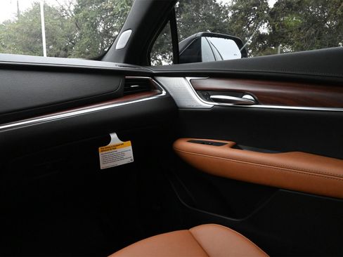 New 2026 Cadillac XT5 Premium Luxury w/ Driver Assist Package image 8