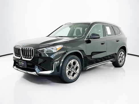 Used 2025 BMW X1 xDrive28i image 3