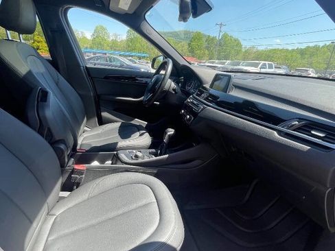 Used 2017 BMW X1 xDrive28i image 15