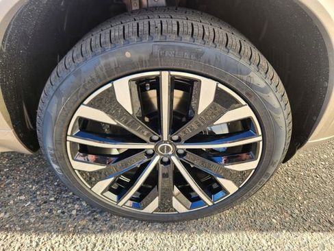 New 2026 Volvo XC90 T8 Plus image 19