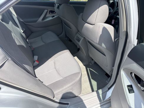 Used 2008 Toyota Camry SE FWD image 12