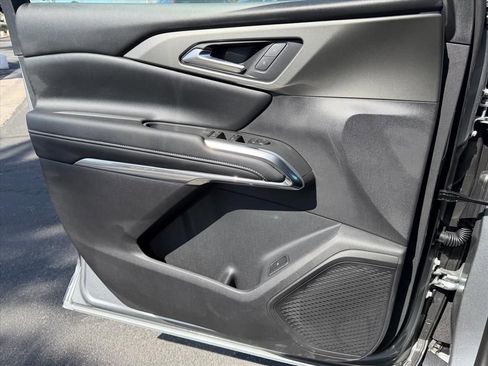 New 2026 Chevrolet Traverse LT w/ LPO, Floor Liner Package image 9