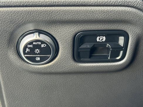 Certified 2025 Mercedes-Benz EQE 350+ 4MATIC SUV image 33