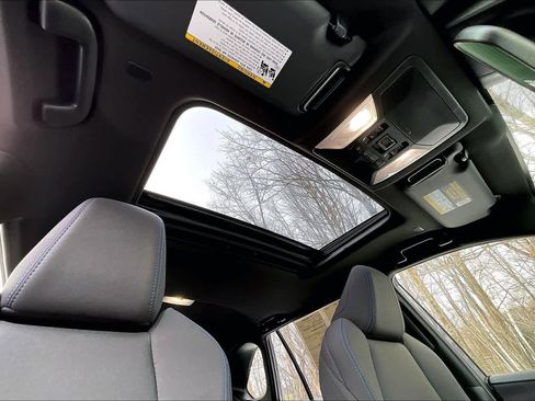 Used 2024 Toyota RAV4 SE image 13