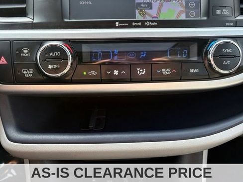Used 2019 Toyota Highlander XLE AWD/4WD image 32