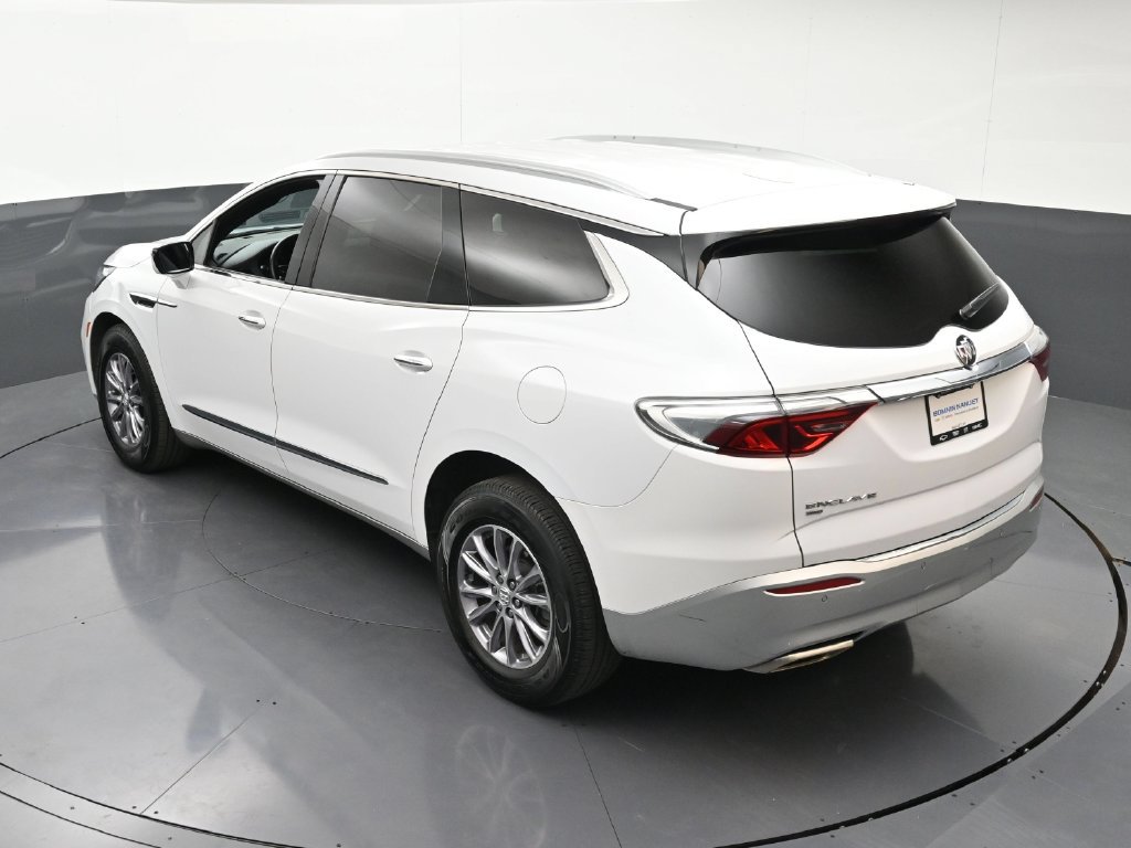 Certified 2024 Buick Enclave Essence AWD/4WD image 18