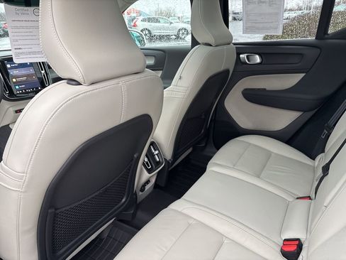 Certified 2023 Volvo XC40 B5 Plus w/ Climate Package image 15