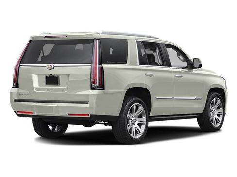 Used 2016 Cadillac Escalade Premium image 2