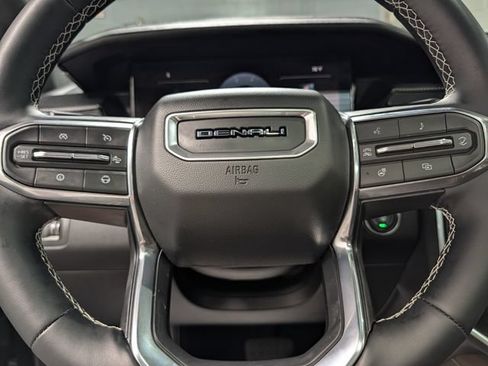 Certified 2026 GMC Acadia Denali Ultimate w/ LPO, All-Weather Package AWD/4WD image 22