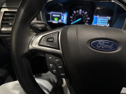 Certified 2018 Ford Fusion SE image 28