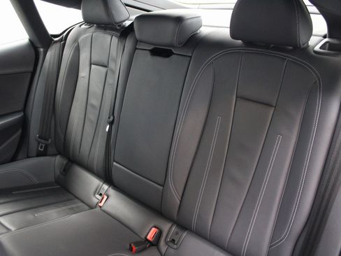 Used 2022 Audi A5 2.0T Premium image 23