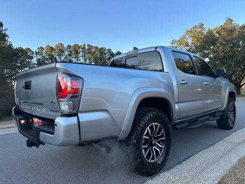 Used 2023 Toyota Tacoma TRD Sport Double Cab 5' Bed V6 image 5