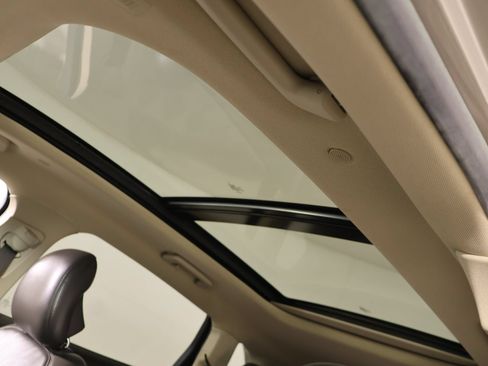 Used 2019 Lincoln Nautilus Select FWD image 15