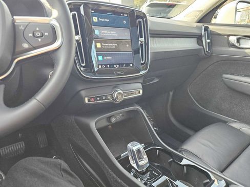 Used 2023 Volvo XC40 B4 Plus w/ Protection Package Premier FWD image 33