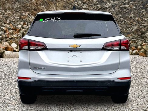 Used 2022 Chevrolet Equinox LS FWD image 4