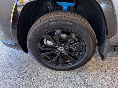 Certified 2025 Toyota RAV4 SE AWD/4WD image 17