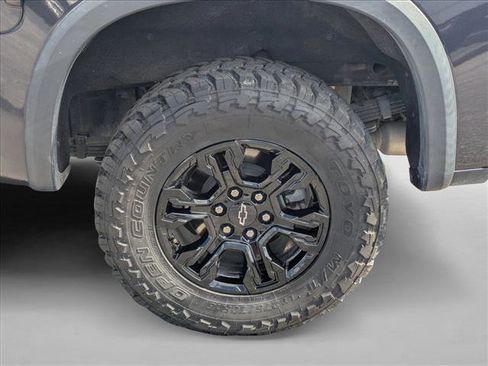 Used 2022 Chevrolet Silverado 1500 ZR2 w/ Technology Package image 24