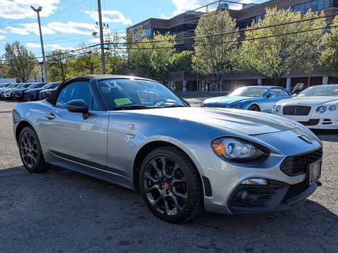 Used 2017 FIAT 124 Spider Abarth RWD image 5
