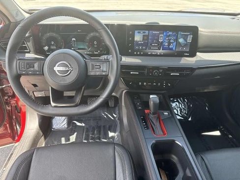 Used 2026 Nissan Kicks SR w/ SR Premium Package AWD/4WD image 19