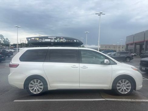 Used 2016 Toyota Sienna Limited AWD/4WD image 4
