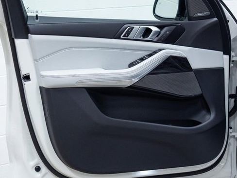 New 2026 BMW X5 xDrive40i image 17